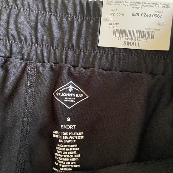 St. John’s Bay black skort size small NWT - Picture 3 of 5